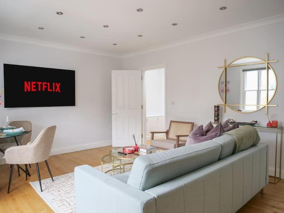 Charming One Bedroom Flat On Portobello Road Appartement Londen