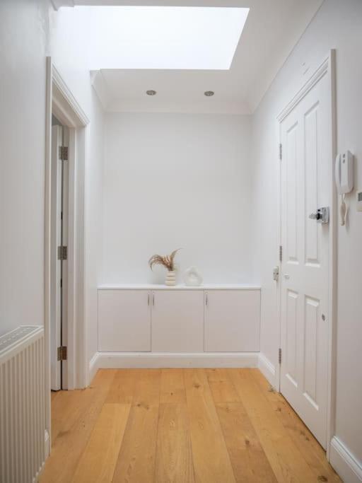 Charming One Bedroom Flat On Portobello Road Appartement Londen