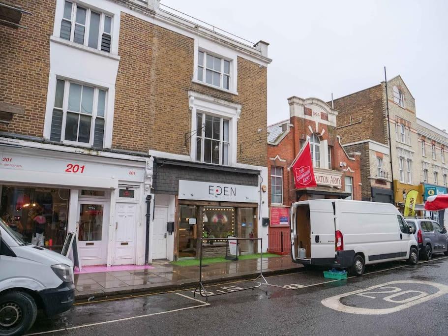 Charming One Bedroom Flat On Portobello Road Londen